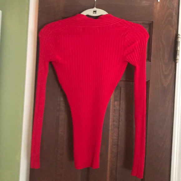 Top - Picture 2 of 2